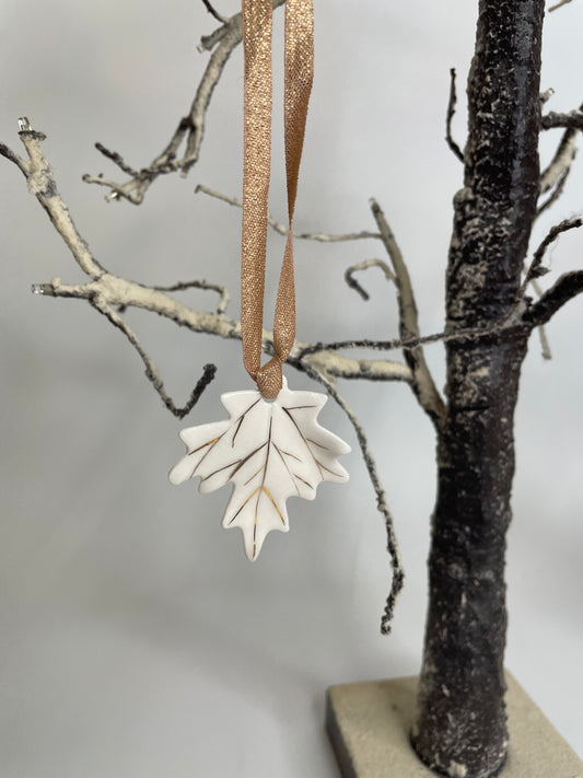 Sycamore leaf decoration